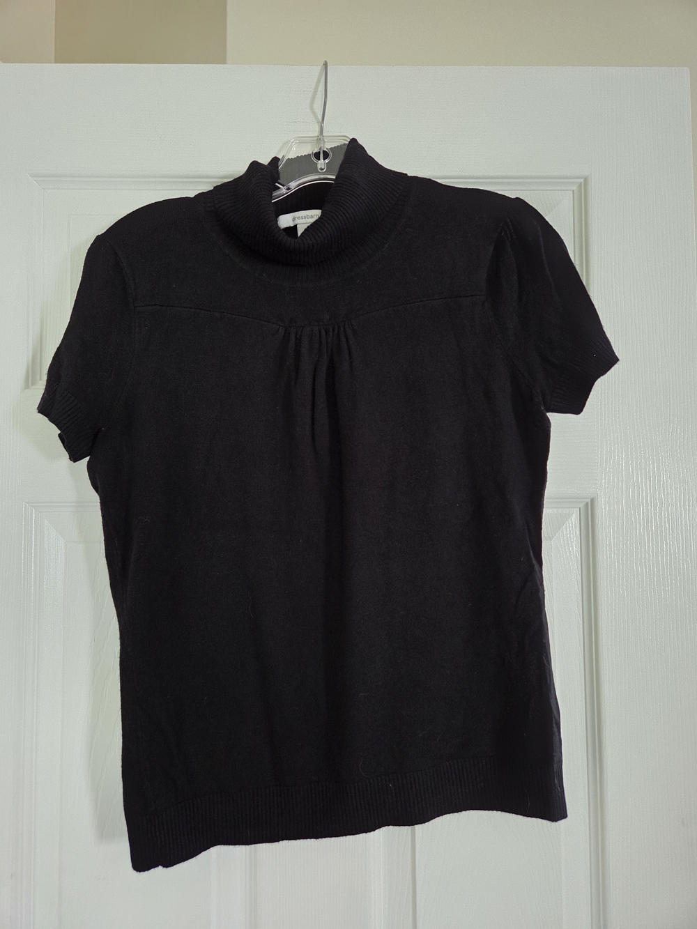 Women’s Black Short-Sleeve Turtleneck Knit Top Medium Dress Barn